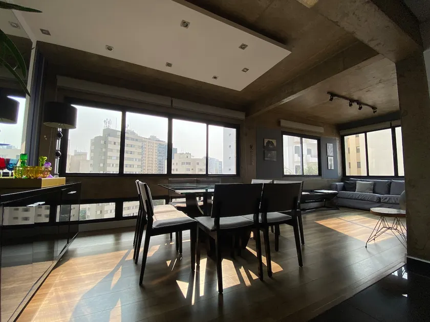 Studio amplo e estiloso no Cambuí 75m2 c/AR e GAR - Image 1