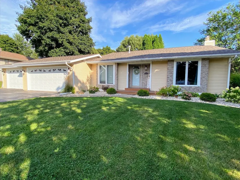 Elegant, charming, serene, & delightful home! - Image 1