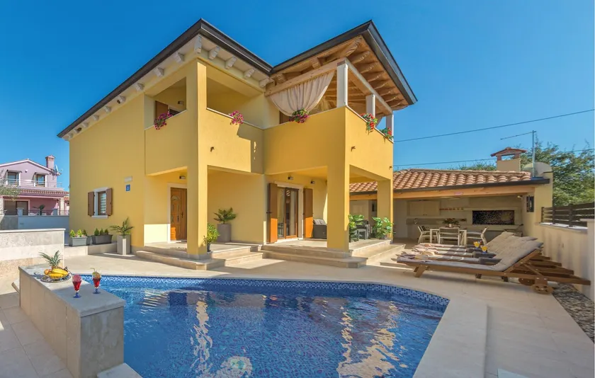 Lovely Apartment In Barbariga With Wifi - Image 1