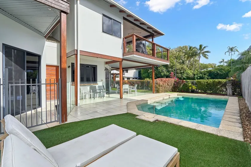 Beachcomber Holiday House - Image 1