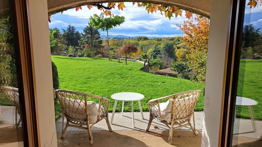 studio between Lyon and Beaujolais - Image 1