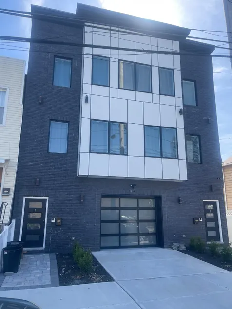 5 Master room with 5 private bathroom close NYcity - Image 1