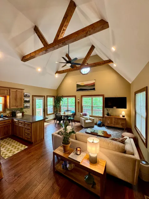 Cozy Cabin in Counce - Image 1