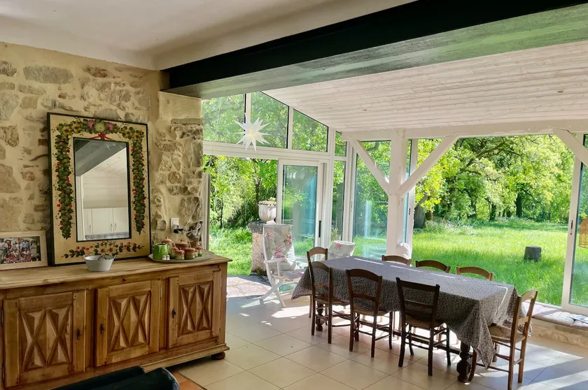 Family home, riverside - Image 1
