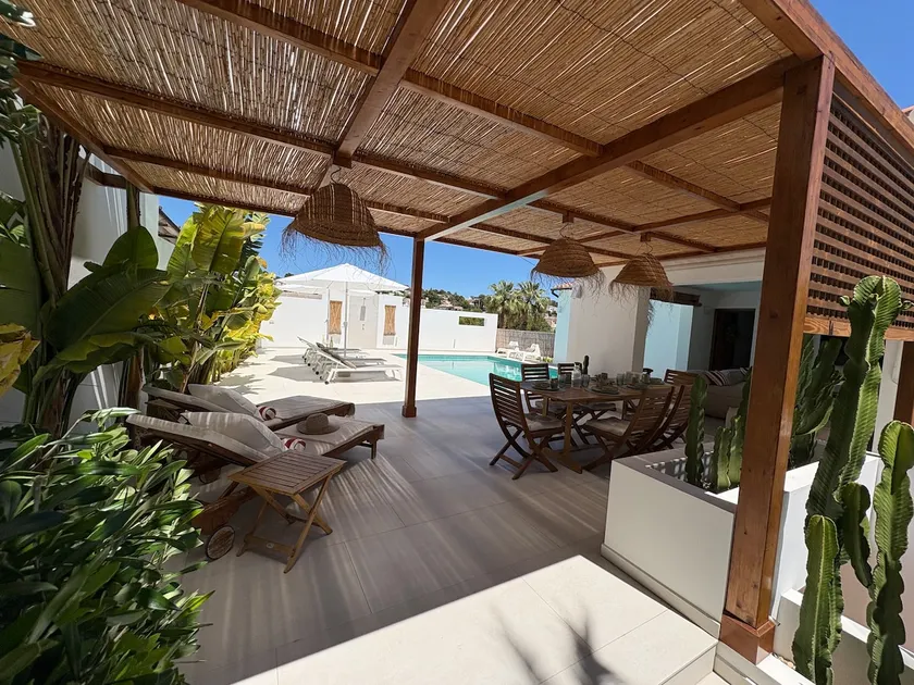 Inftour La Fustera Villa - Image 1