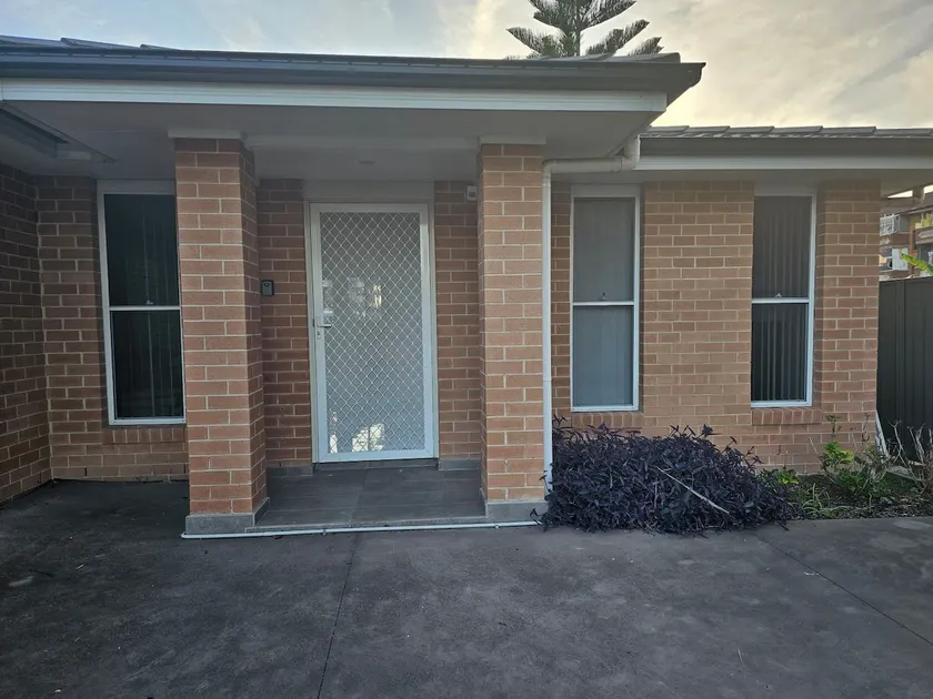 Convenient New Private granny flat - Image 1