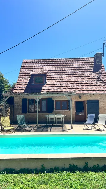 Stone house with swimming pool 6 km from Sarlat - Image 1