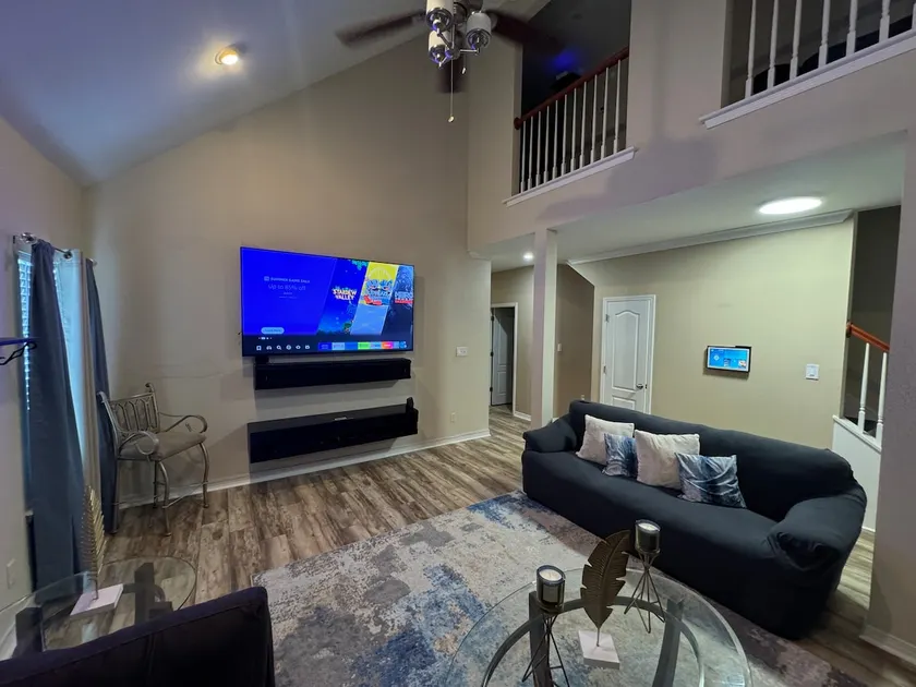 Cottage close to Beach, Owa , King Beds, WiFi - Image 1