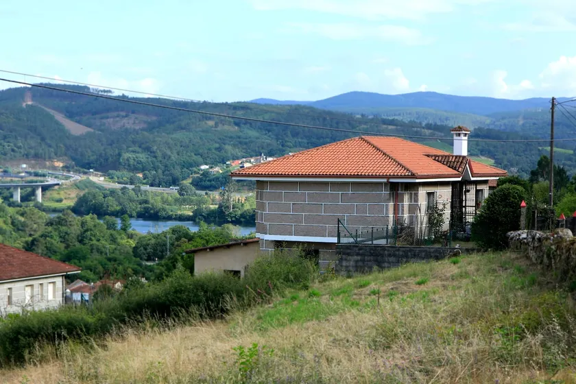 Beautiful house in a thermal environment - Image 1