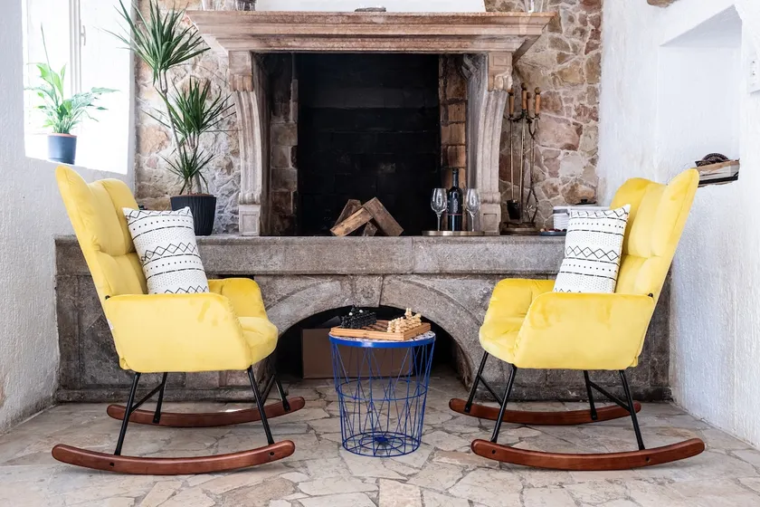 The fireplace - Image 1