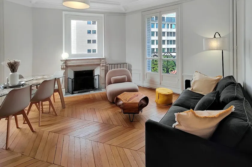 Amazing refurbished flat in Paris V - Image 1
