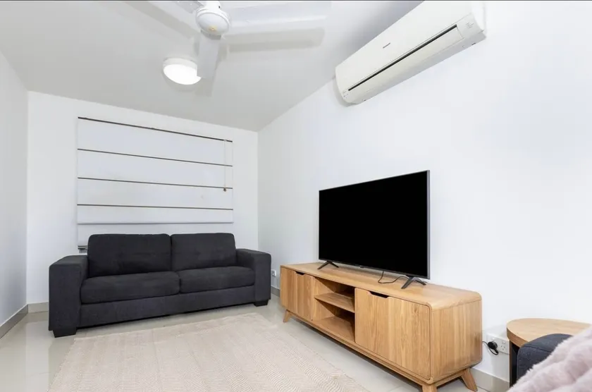 Darwin CBD Apartment - Image 1