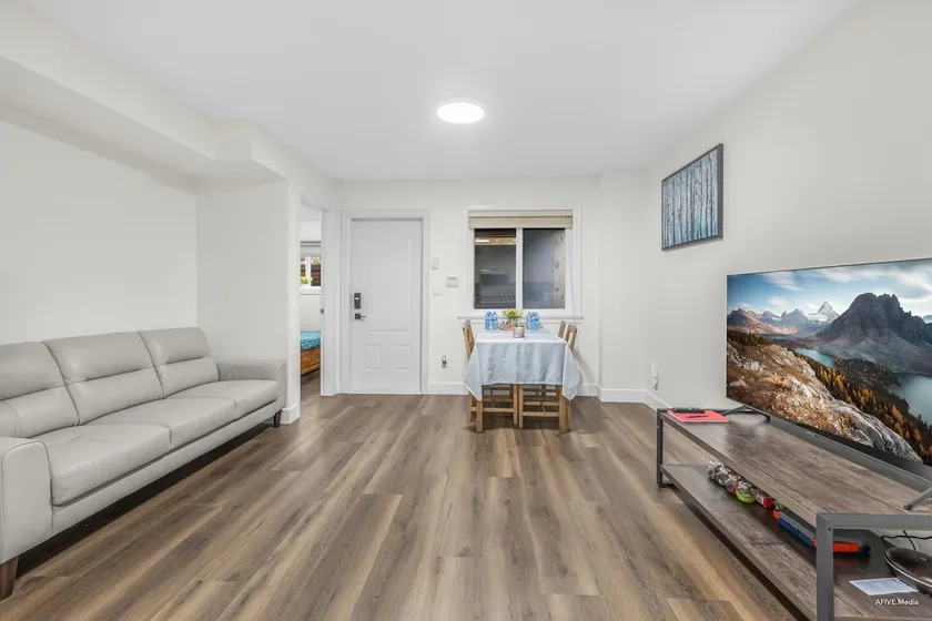 Happy House - Image 1