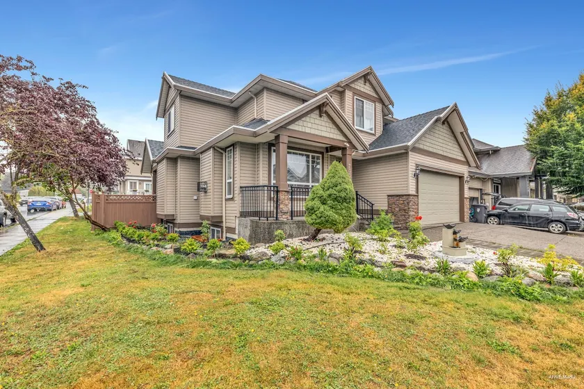Happy House - Image 1