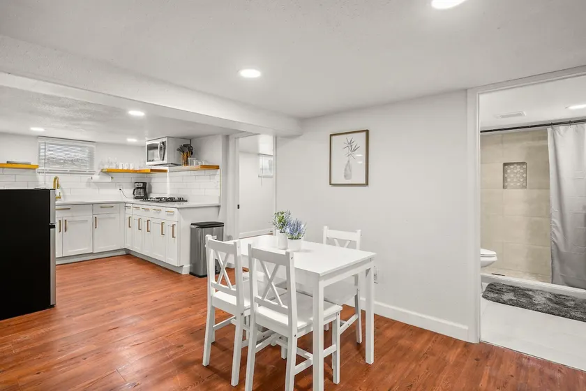 Remodeled Cozy Basement Retreat - Image 1