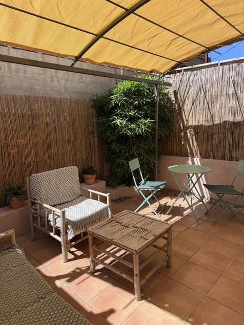 Small house with terrace. - Image 1