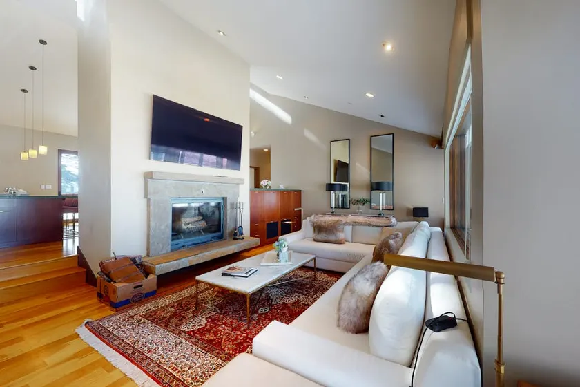 Luxury 4BR Mountainview | Chef's Kitchen| Hot Tub - Image 1