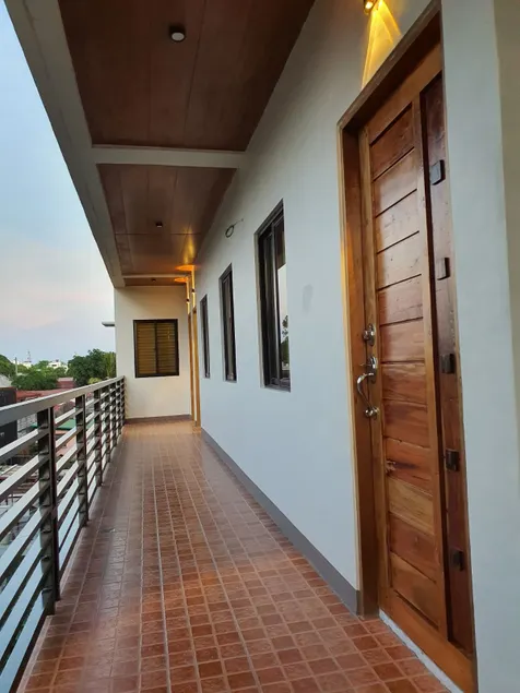 Spacious 2-BR Apartment Near NAIA T1 to T4 - Image 1