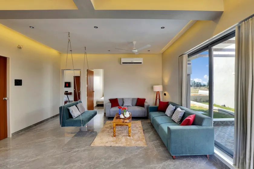 Modern 4 BHK Villa w/ Pool - 10 Mins From Temple - Image 1