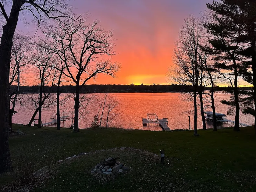 Serpent Lake Cabin • Sleeps 13 • Cuyuna Trail - Image 1