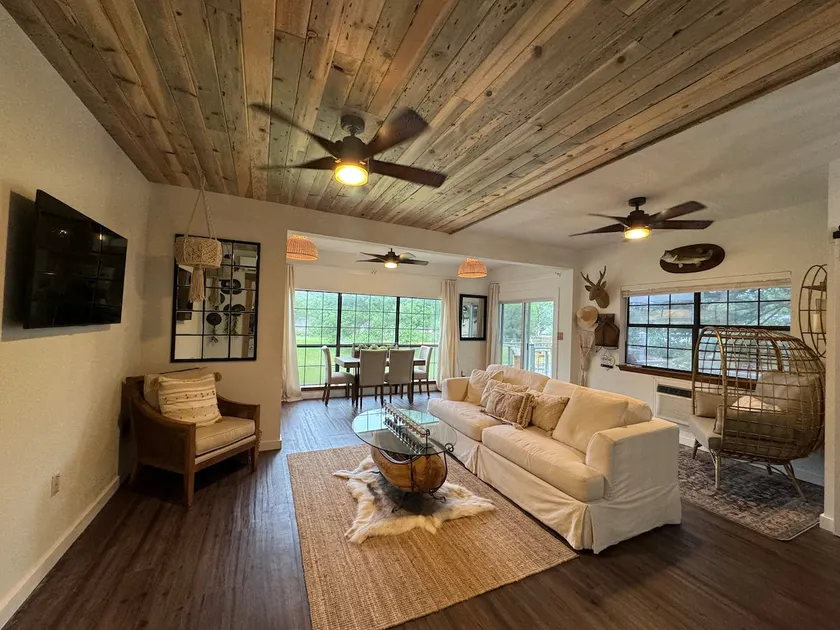 Luxury Suite at Lake Whitney - Image 1