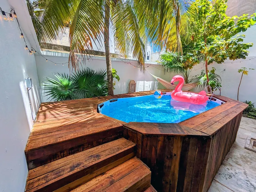 3min to Beach 2BR Apt w/private Pool & near Ferry - Image 1