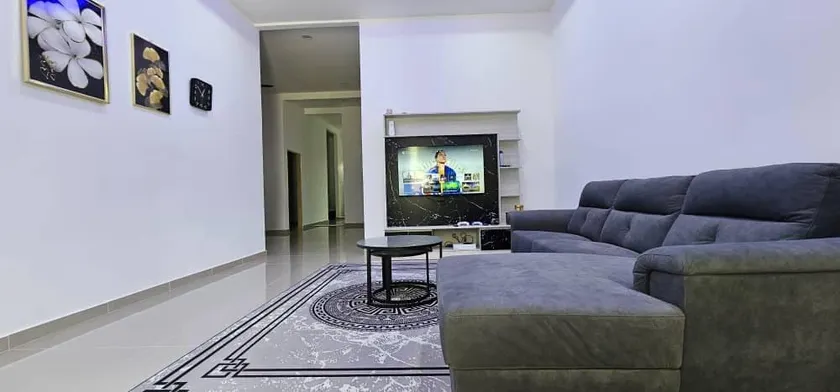 Qis Homestay Aircond + Xbox One - Image 1