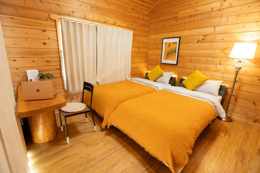 Log house with hot spring | BBQ in a quiet garden | Spacious kitchen & living room | Up to 8 people | Free parking | Nagano sightseeing - Image 1