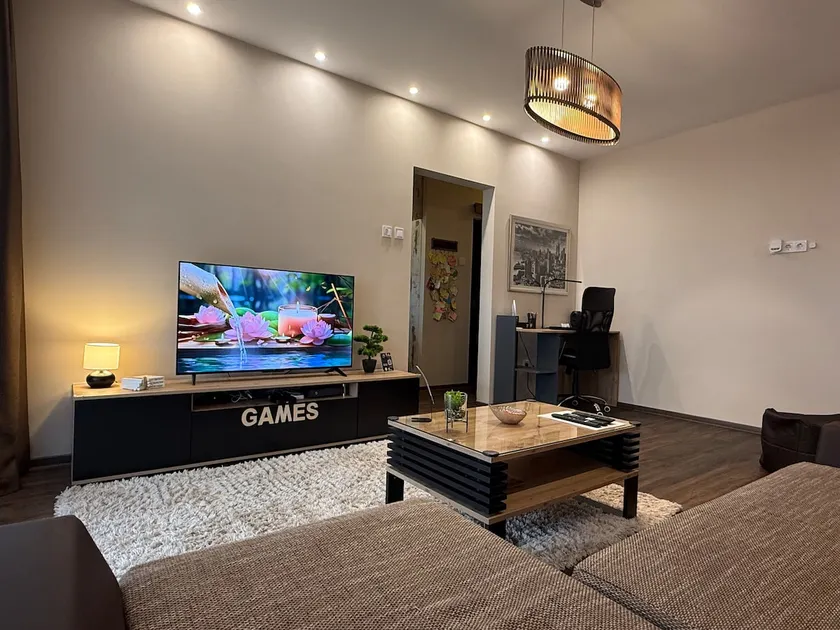 City Edge Hideaway Apartment - Image 1