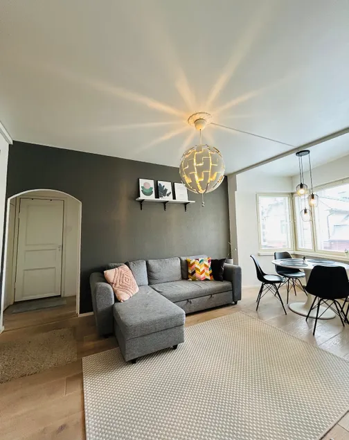 Condo LUMO – a bright two-bedroom apartment near the train station - Image 1