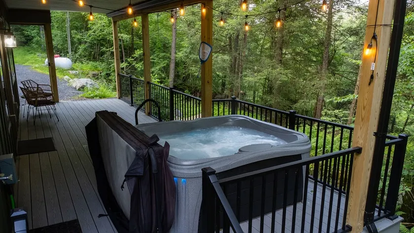 Riverside Haven | Hot Tub | Near WVU & Cheat Lake - Image 1