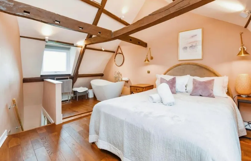Rose & Star Cottage - Image 1