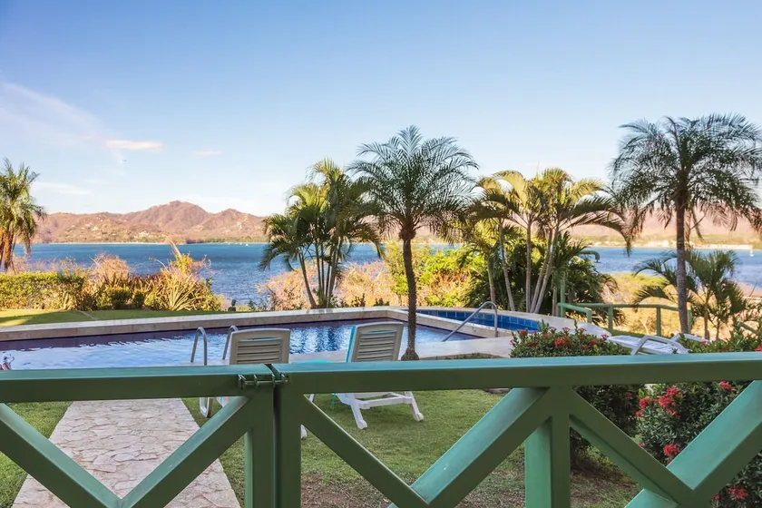 Super Clean Beach Condo with Vast Oceanfront Views - Image 1