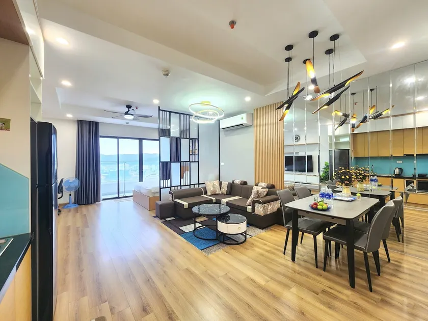 Private Bedroom Apartment with Ocean View Balcony - Image 1