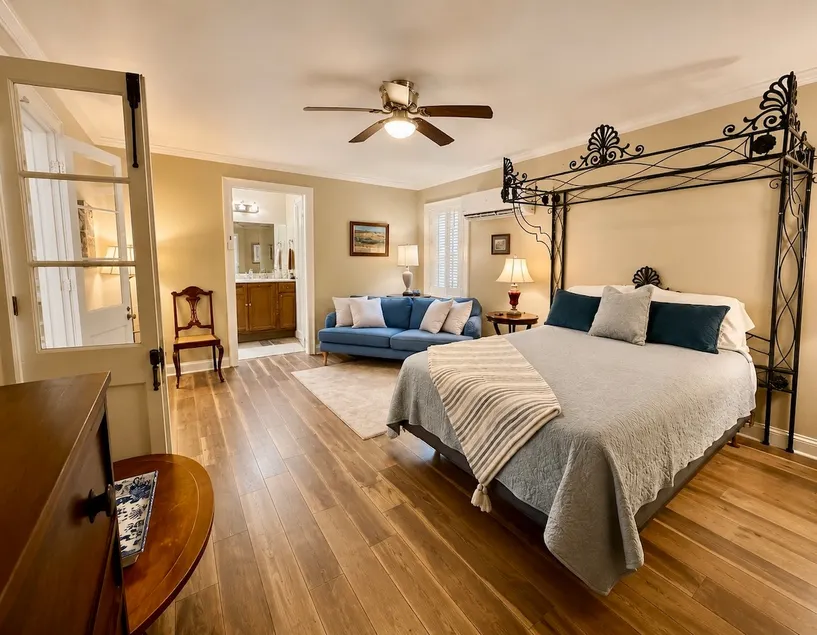 #5 Cottage Suite at Flowerree Estate - Image 1