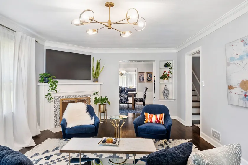 Spacious Home: Game Room, Swing Set, Deck, Yard - Image 1