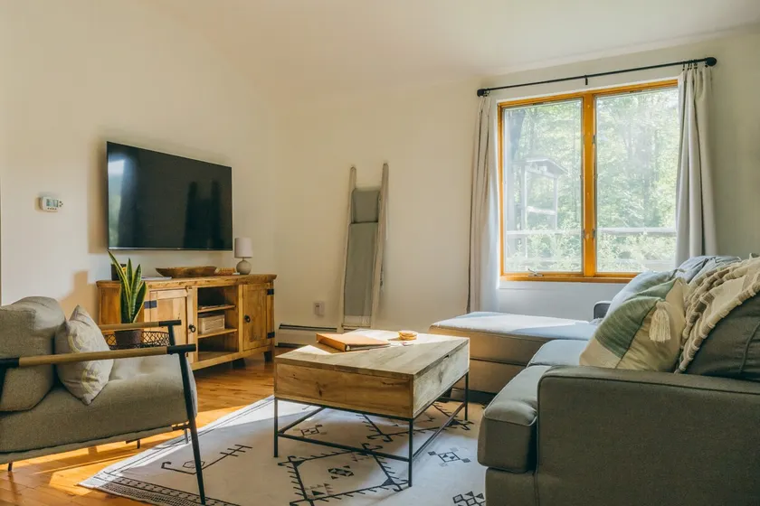 Green Valley House: four-season Catskills getaway - Image 1