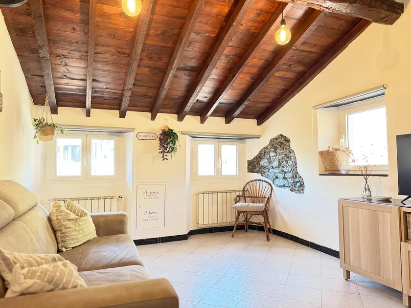 [200 mt from sea side] Cozy and Bright apartment - Image 1
