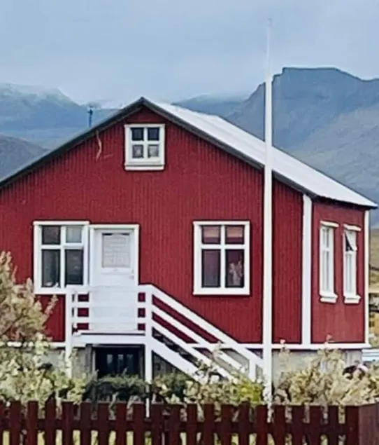 Seaside Retreat, Glacier View - Image 1