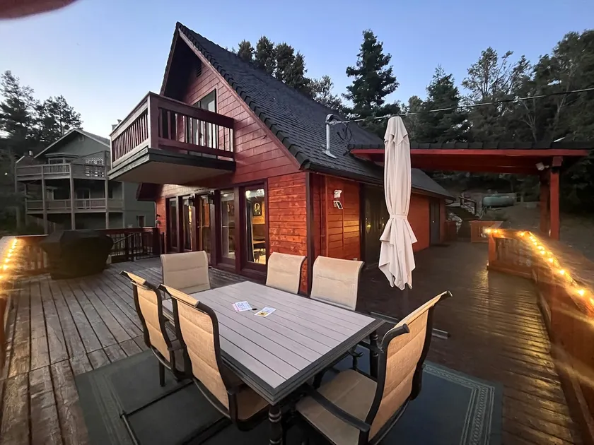 Hillside Hideaway - Image 1