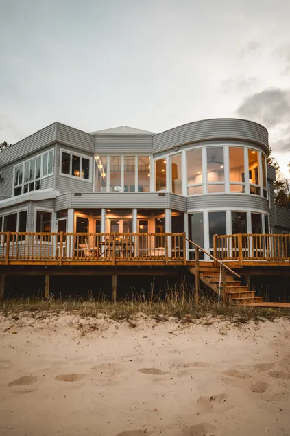 Stunning Beachfront Retreat Sleeps 12 - Image 1