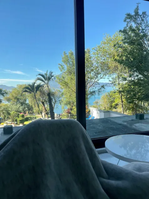 Apartment with a view and exit to the lake - Image 1