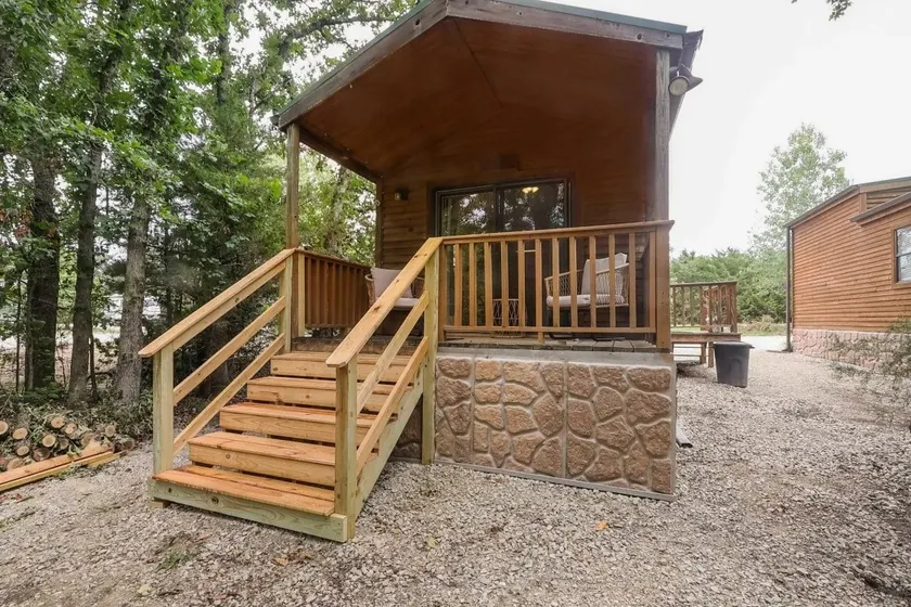 #9 Toronto Lake Cabin ~ Fish Swim Walk to Water - Image 1