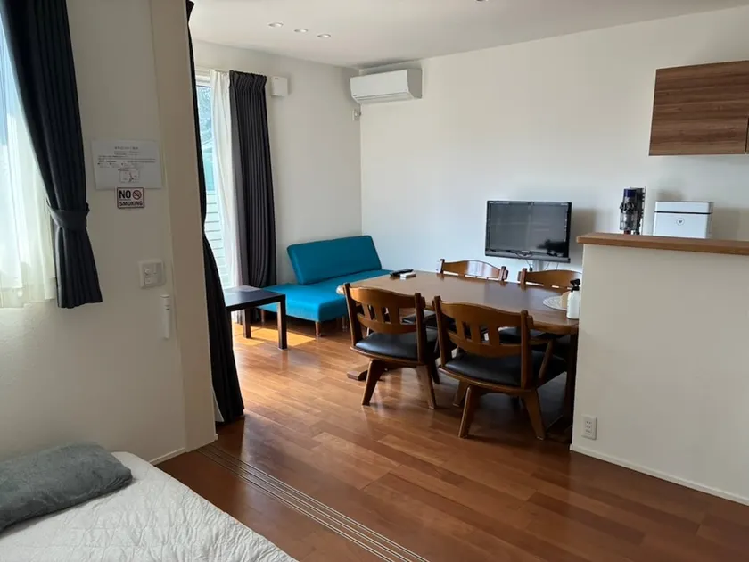 Great value for 2–3 people | Spacious 45㎡ residence | Free parking | Kitchen and washing machine included | 12-minute walk from Tokorozawa Station - Image 1