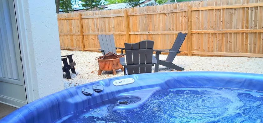 #30 Holiday Home,16 people, W/jacuzzi, 10 Beds - Image 1