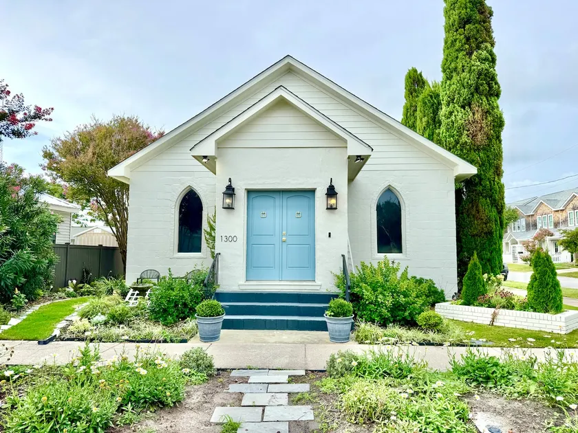 “Chapel House” Morehead City’s Unique Escape - Image 1