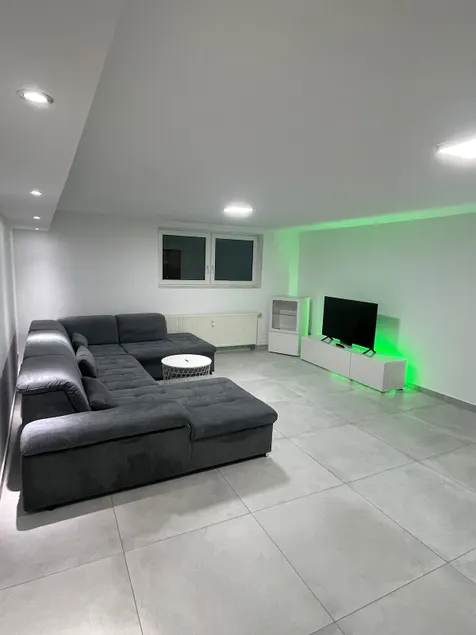 Fully furnished apartment in Neuss - Image 1