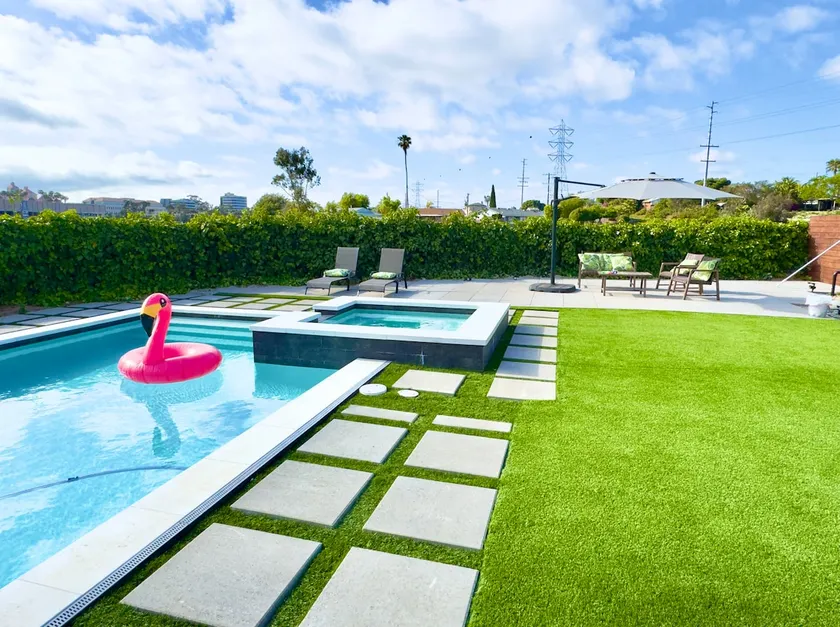 Hillside Getaway house - Image 1
