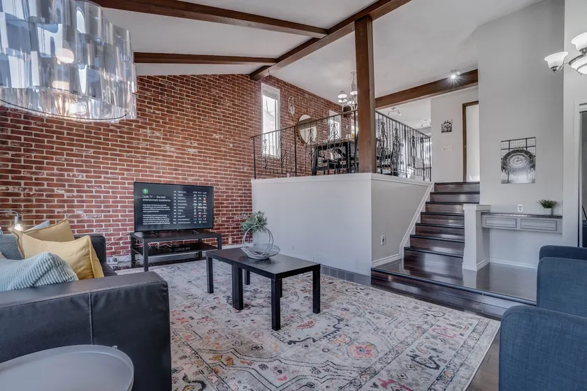 Edmonton House w/5BR/3BA/2Kitchens & Fenced Yard. - Image 1