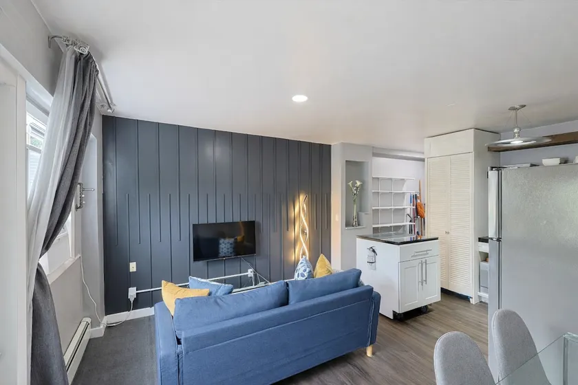 Lux Apt - Image 1